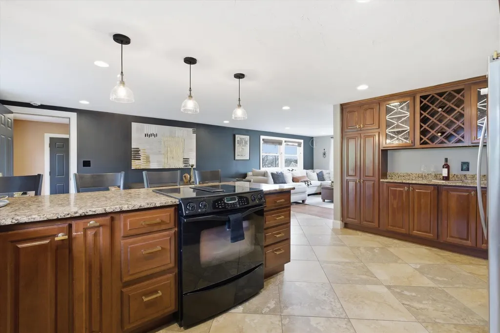 80 English Range Road Derry NH 03038