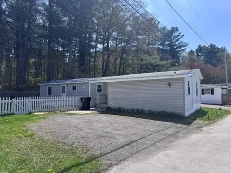 43 Mobile Drive Hudson NH 03051