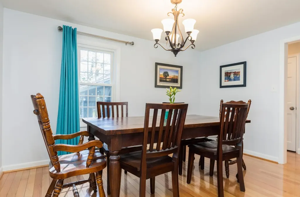 4 Moharinet Way Durham NH 03824