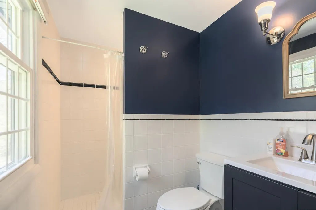 4 Moharinet Way Durham NH 03824
