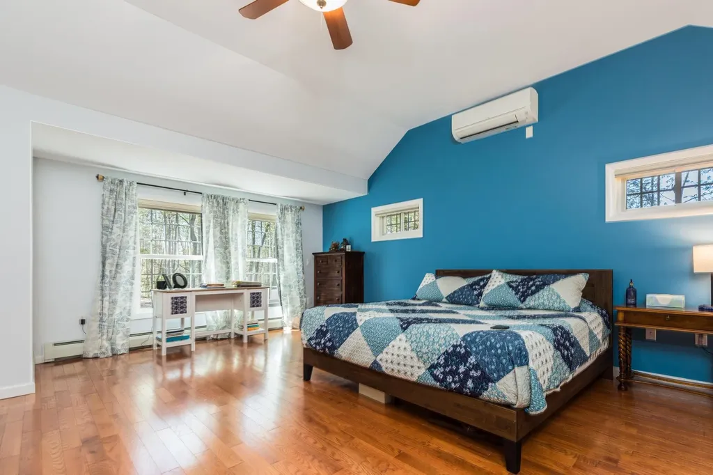 4 Moharinet Way Durham NH 03824