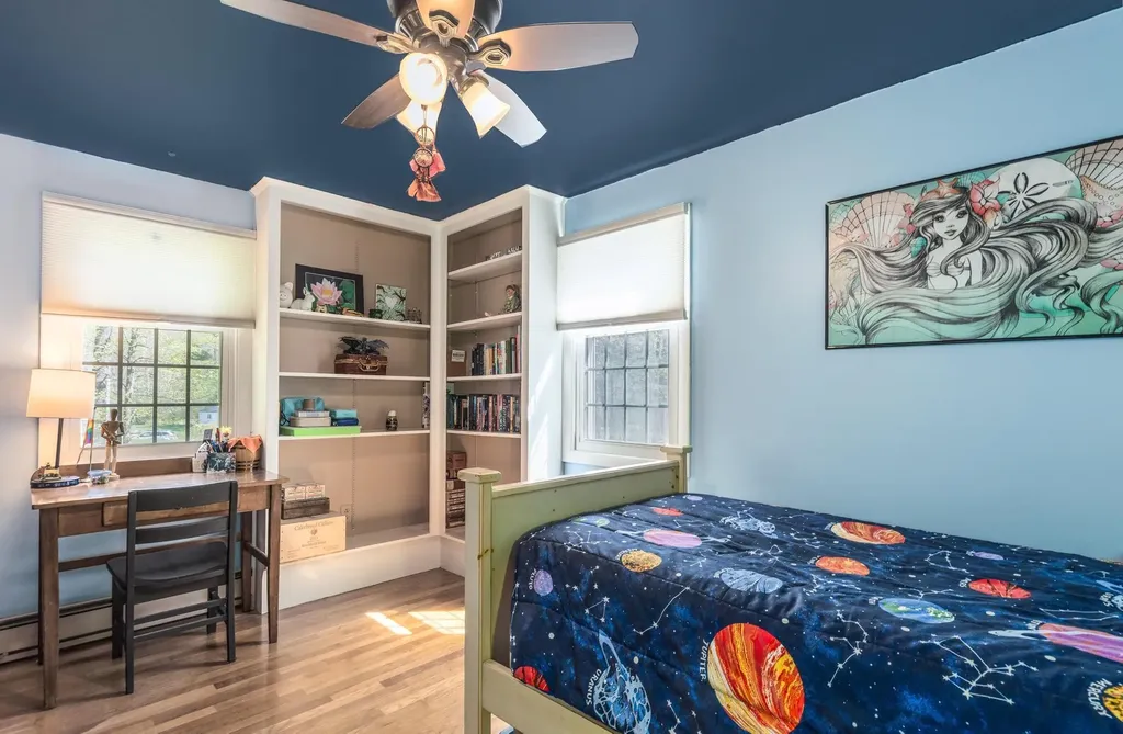 4 Moharinet Way Durham NH 03824