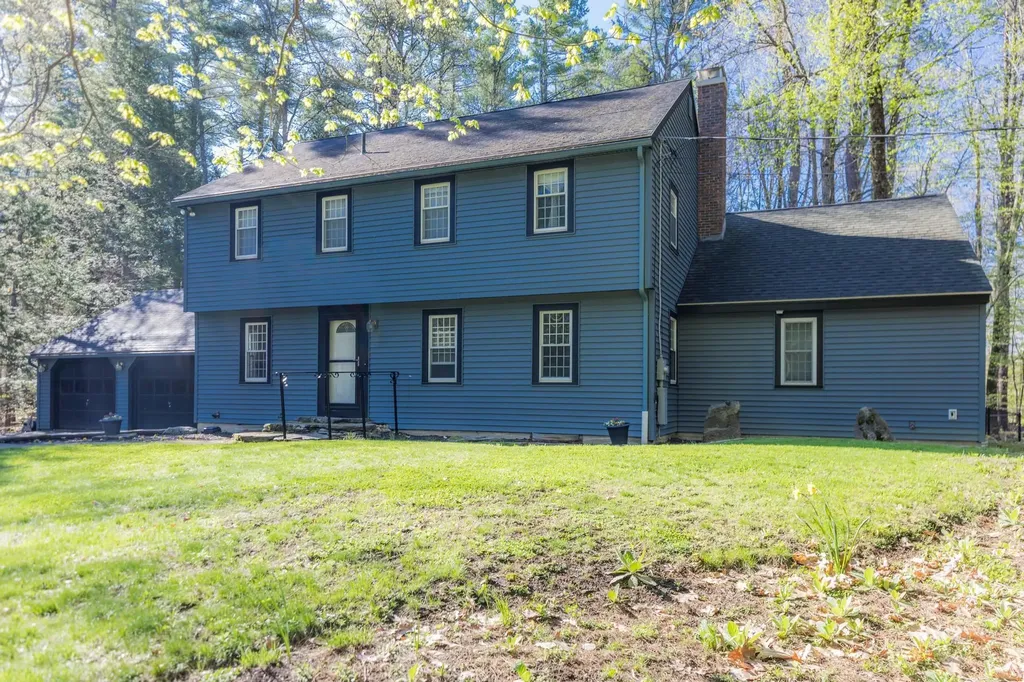 4 Moharinet Way Durham NH 03824