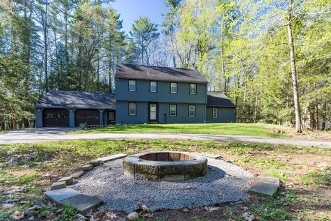 4 Moharinet Way Durham NH 03824