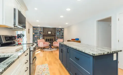 4 Moharinet Way Durham NH 03824