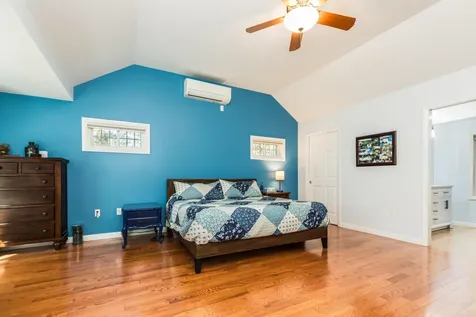 4 Moharinet Way Durham NH 03824