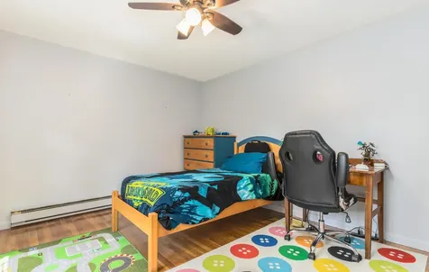 4 Moharinet Way Durham NH 03824