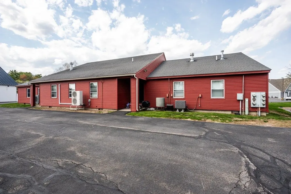 19 Levesque Drive Eliot ME 03903