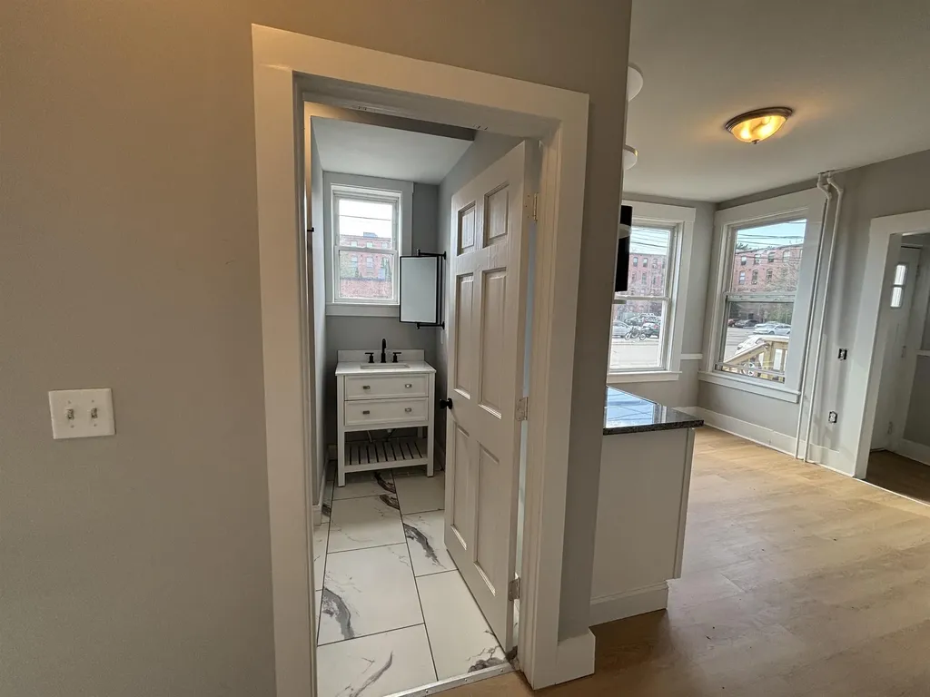 1 Charter Street Exeter NH 03833