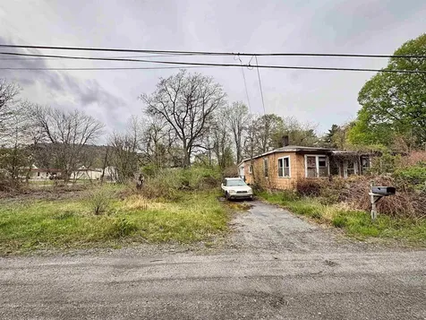 24 Beauregard Street Claremont NH 03743