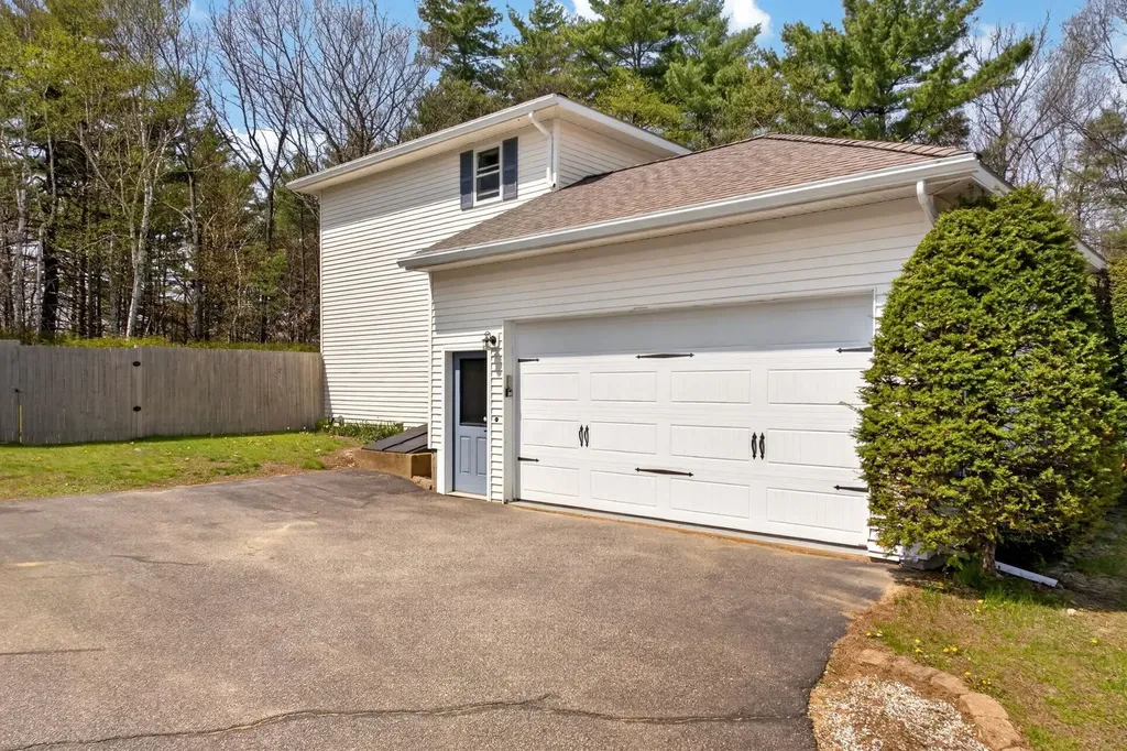 21 Emerald Drive Laconia NH 03246