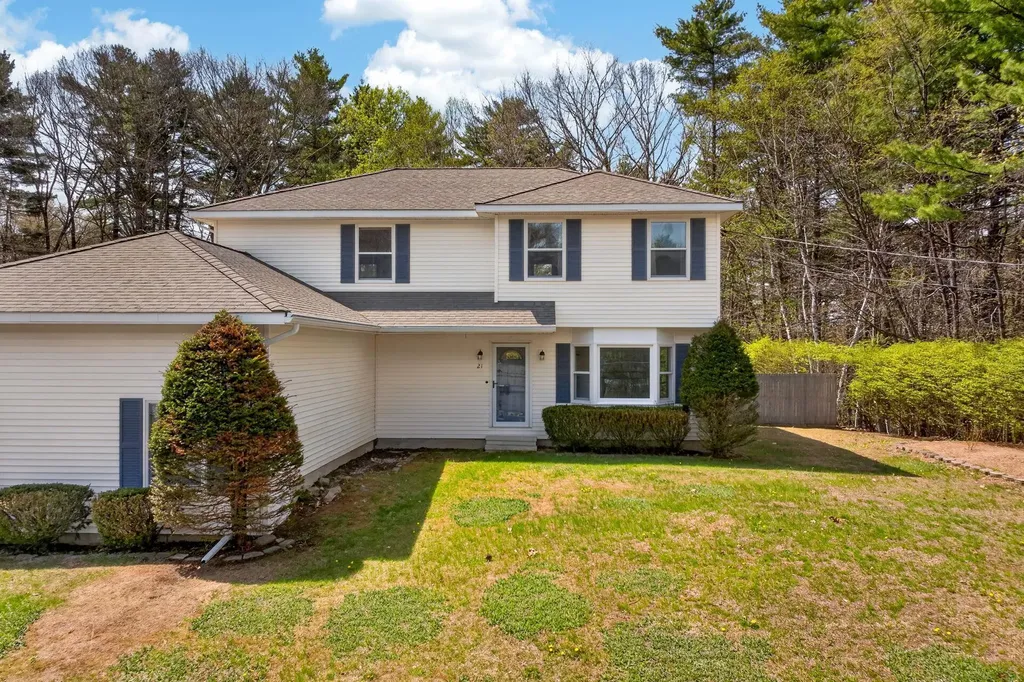 21 Emerald Drive Laconia NH 03246