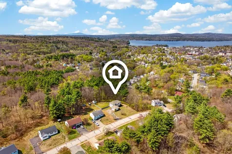 21 Emerald Drive Laconia NH 03246