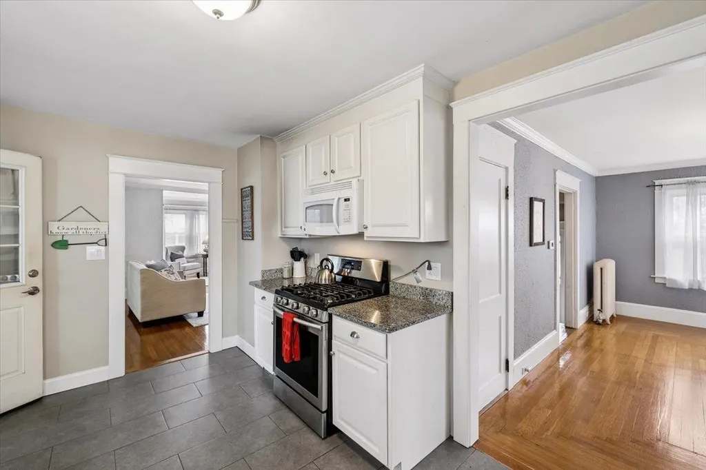 36 Lamprey Street Manchester NH 03102