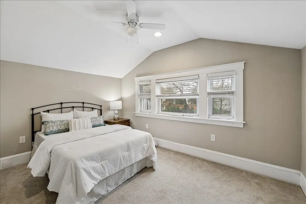 36 Lamprey Street Manchester NH 03102