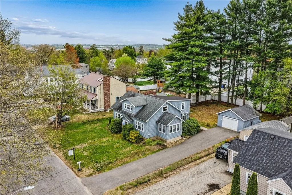 36 Lamprey Street Manchester NH 03102