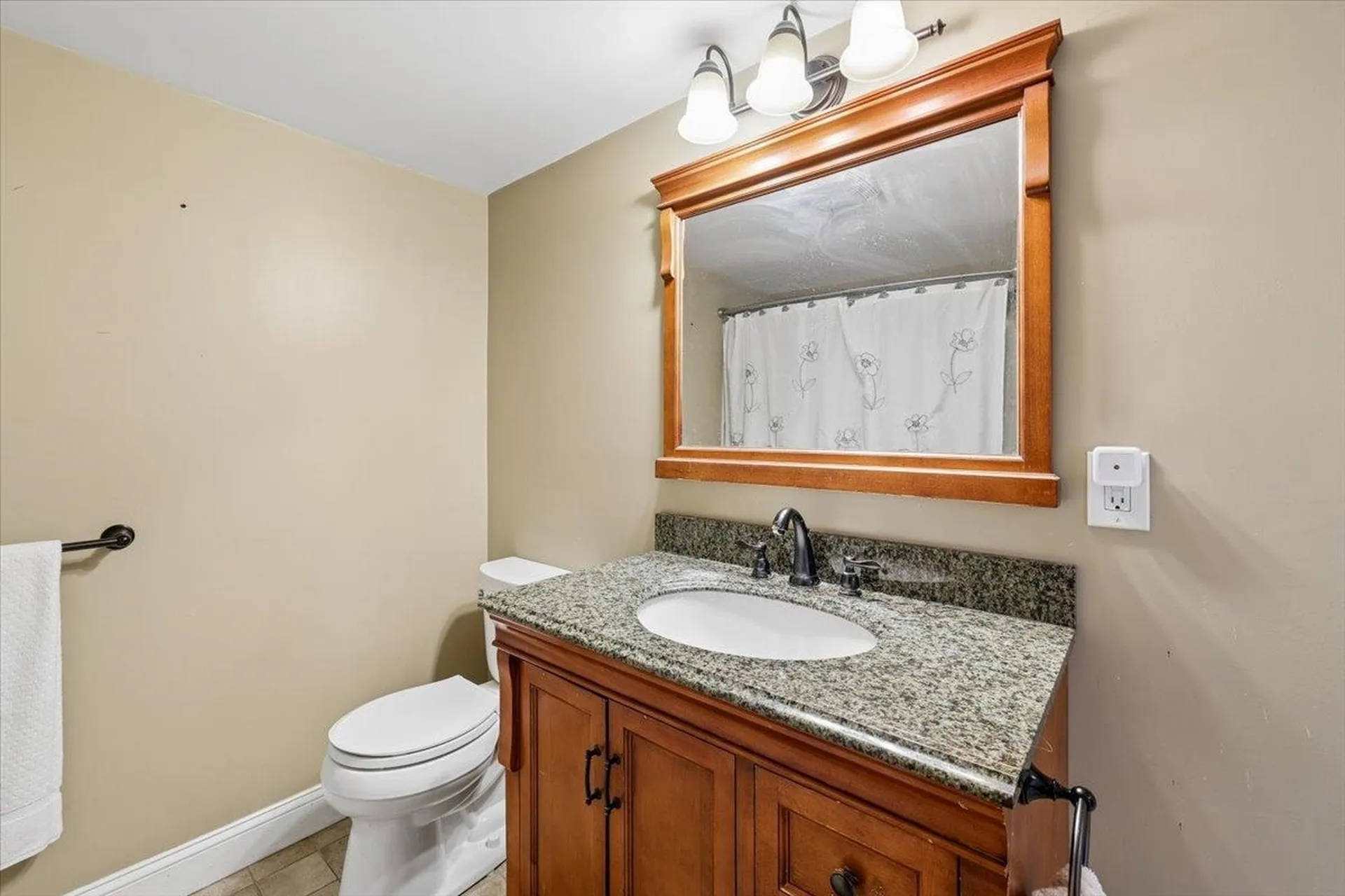 36 Lamprey Street Manchester NH 03102