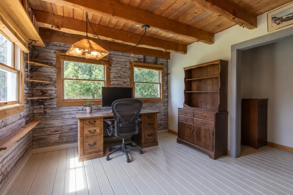 1435 Dexter Mountain Road Glover VT 05846