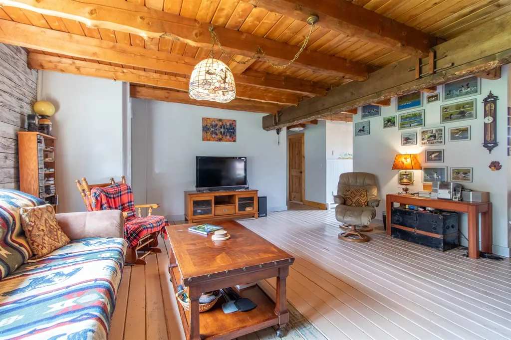 1435 Dexter Mountain Road Glover VT 05846