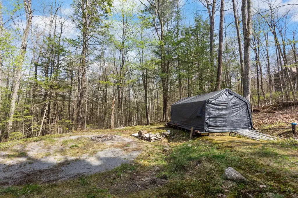 51 Guys Lane Weare NH 03281