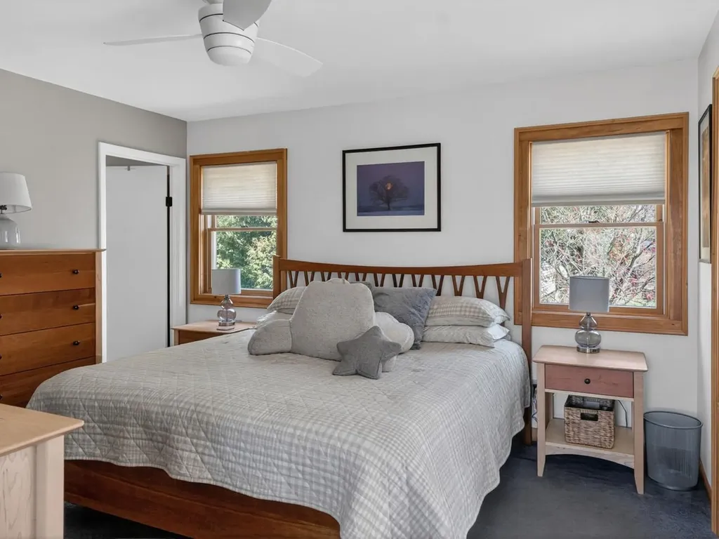 782 Falls Road Shelburne VT 05482