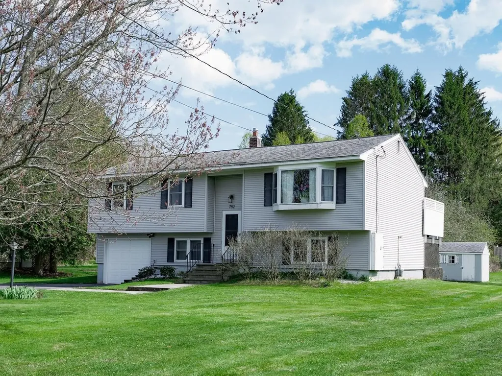 782 Falls Road Shelburne VT 05482