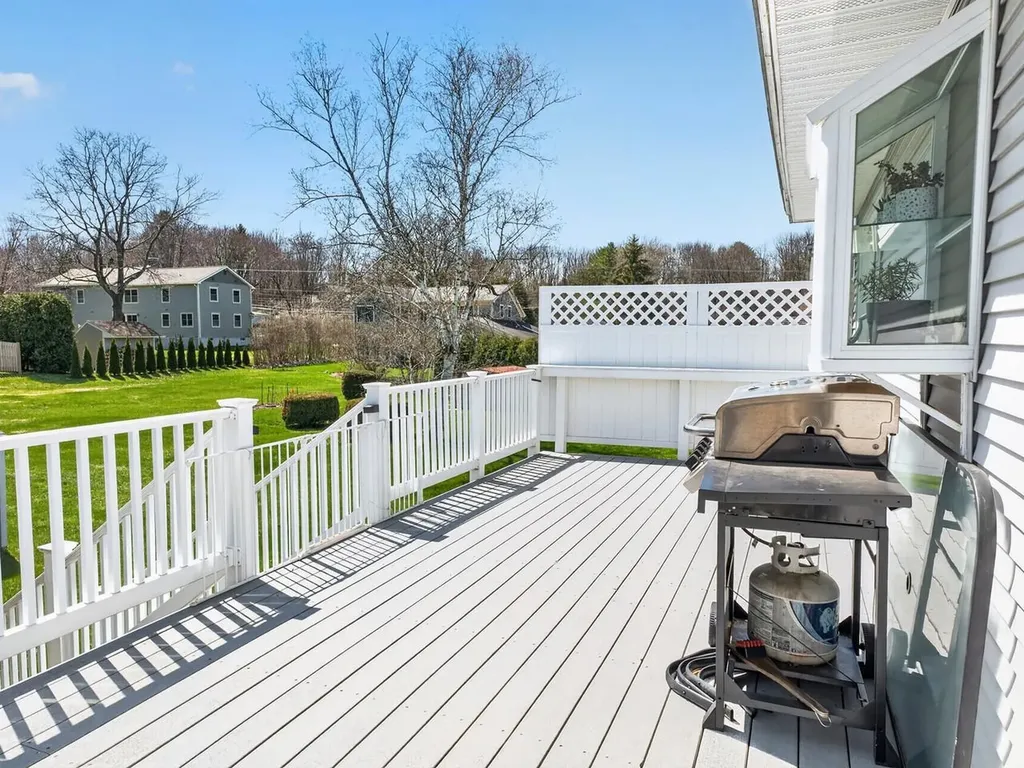 782 Falls Road Shelburne VT 05482