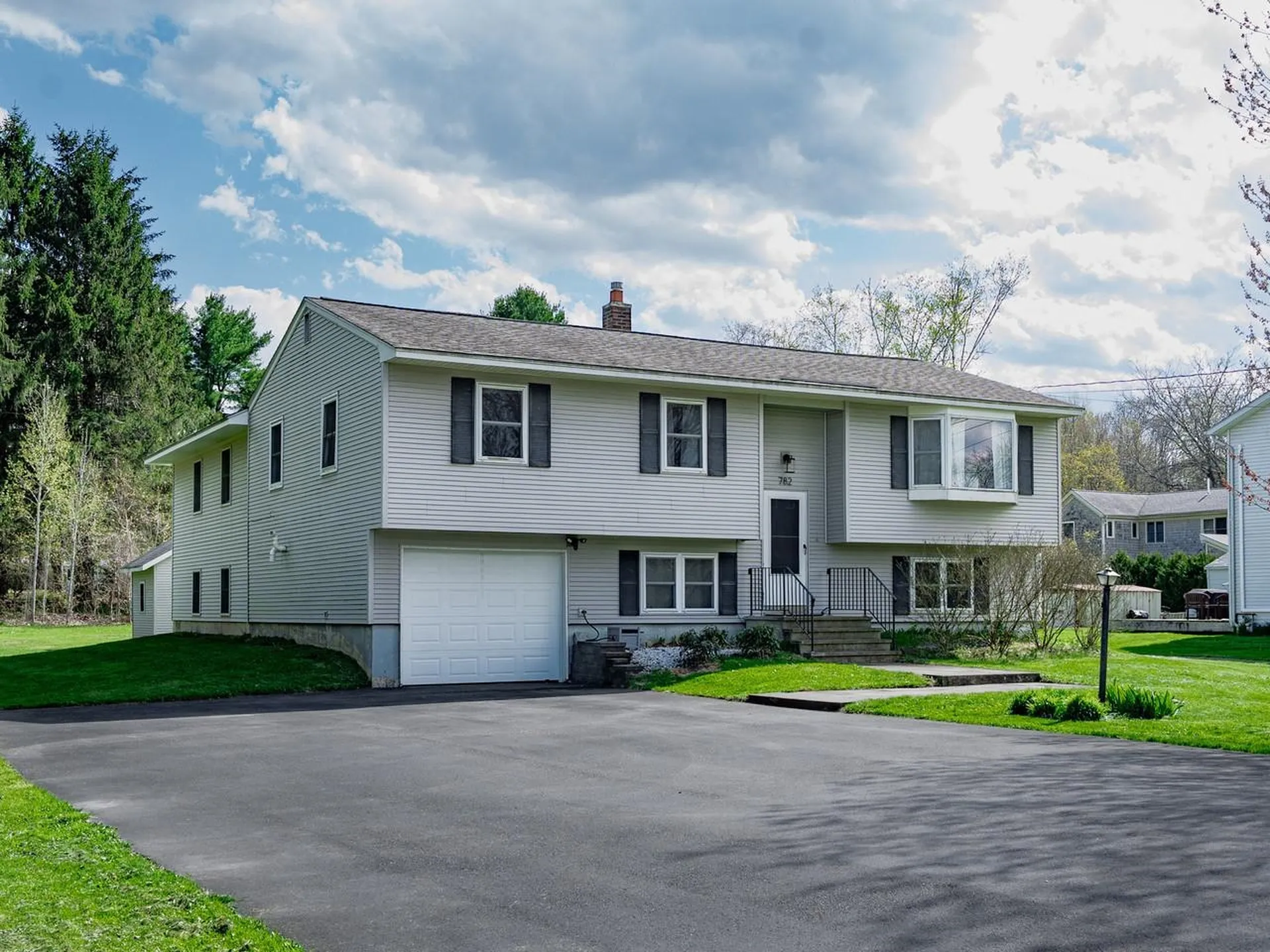 782 Falls Road Shelburne VT 05482