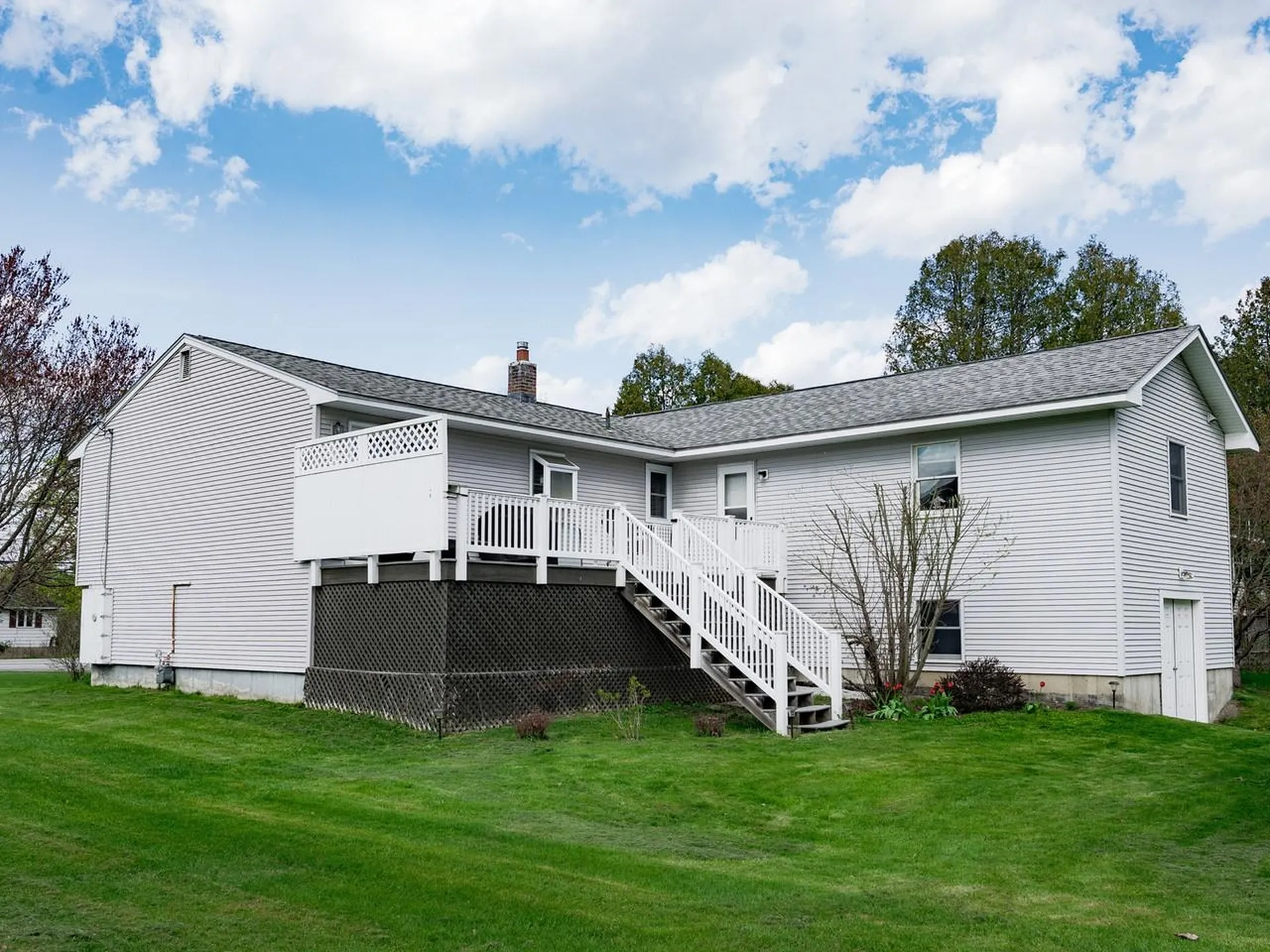 782 Falls Road Shelburne VT 05482