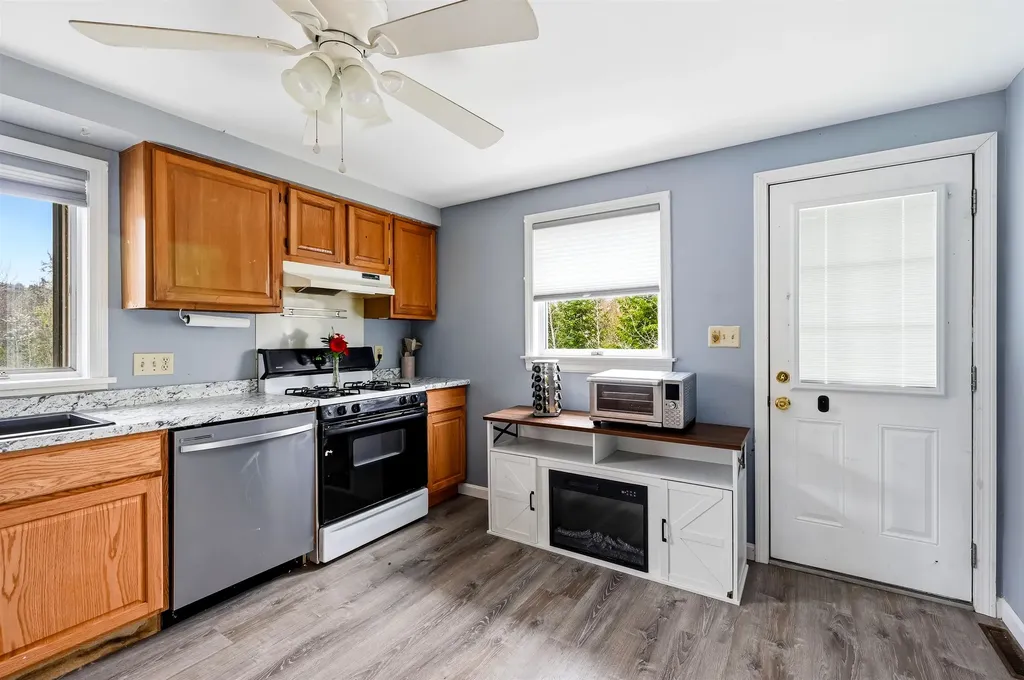 21 Nutter Circle Barnstead NH 03225