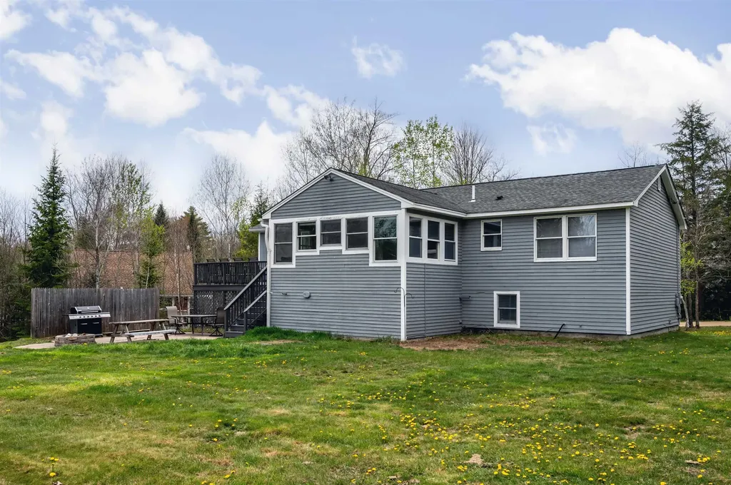 21 Nutter Circle Barnstead NH 03225