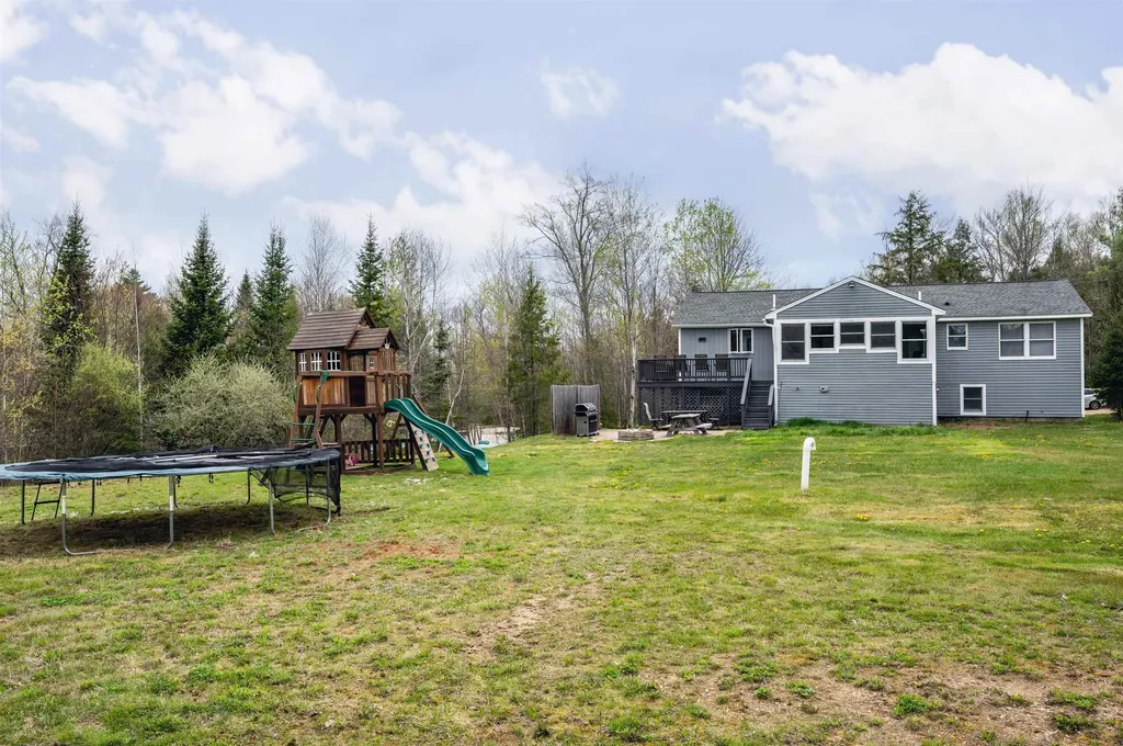 21 Nutter Circle Barnstead NH 03225
