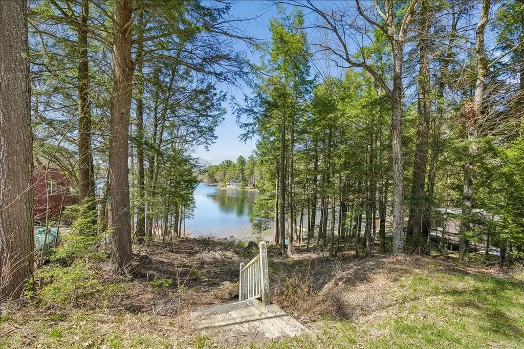 277 Hemlock Drive Gilmanton NH 03237