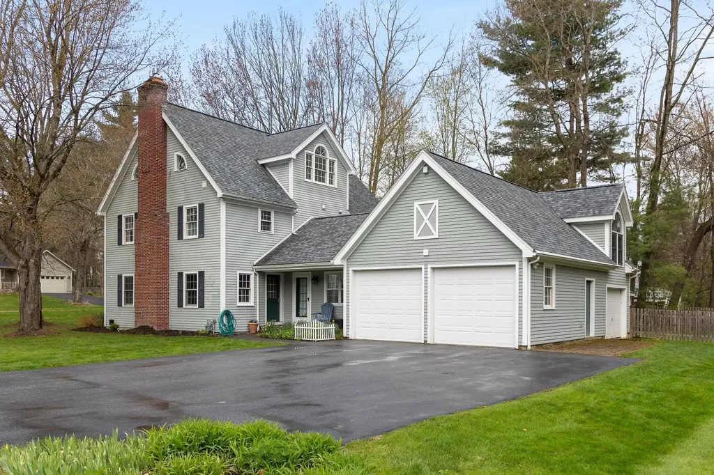 10 Hagan Drive Essex VT 05452