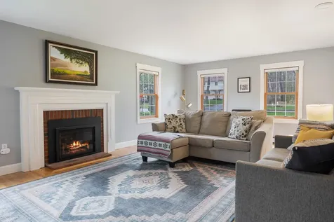 10 Hagan Drive Essex VT 05452