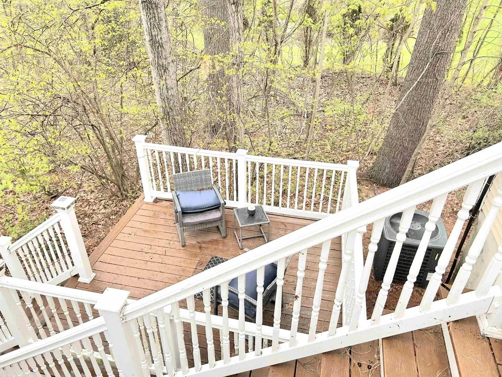 2 Cardinal Circle Derry NH 03038