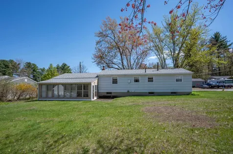3 Derby Circle Nashua NH 03062