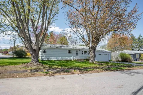 3 Derby Circle Nashua NH 03062