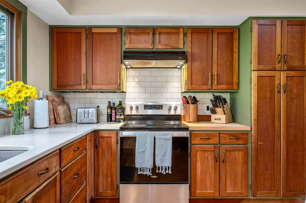 170 Spring Hollow Lane Montpelier VT 05602