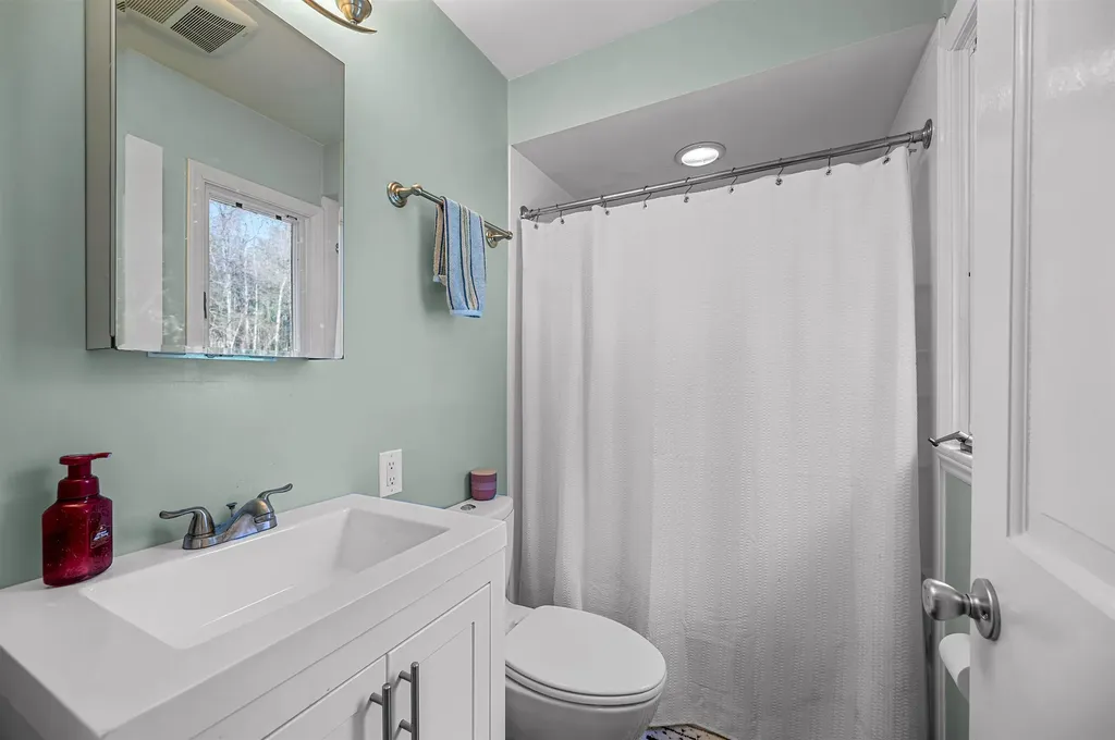 170 Spring Hollow Lane Montpelier VT 05602