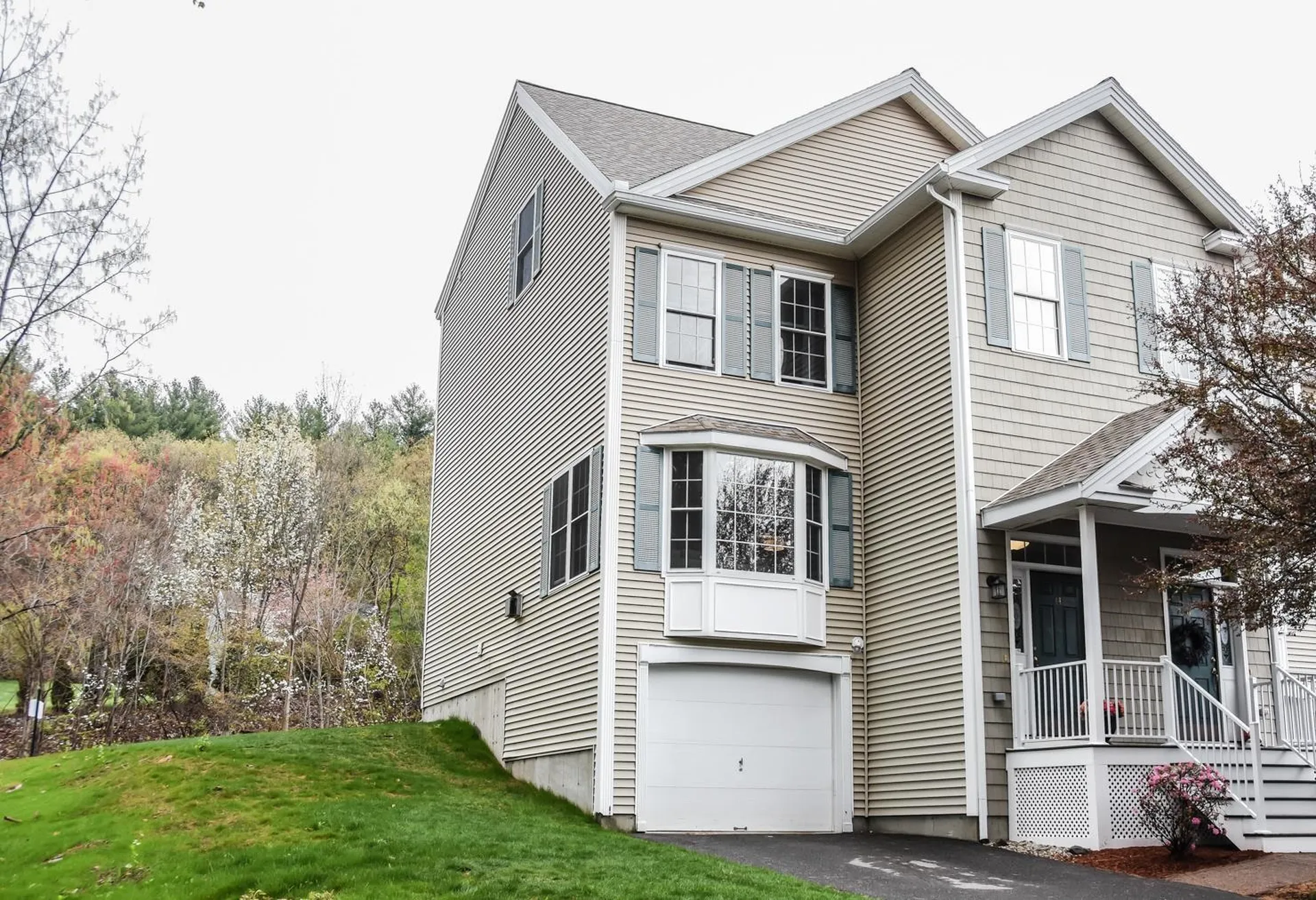 14 Georgetowne Drive Nashua NH 03062