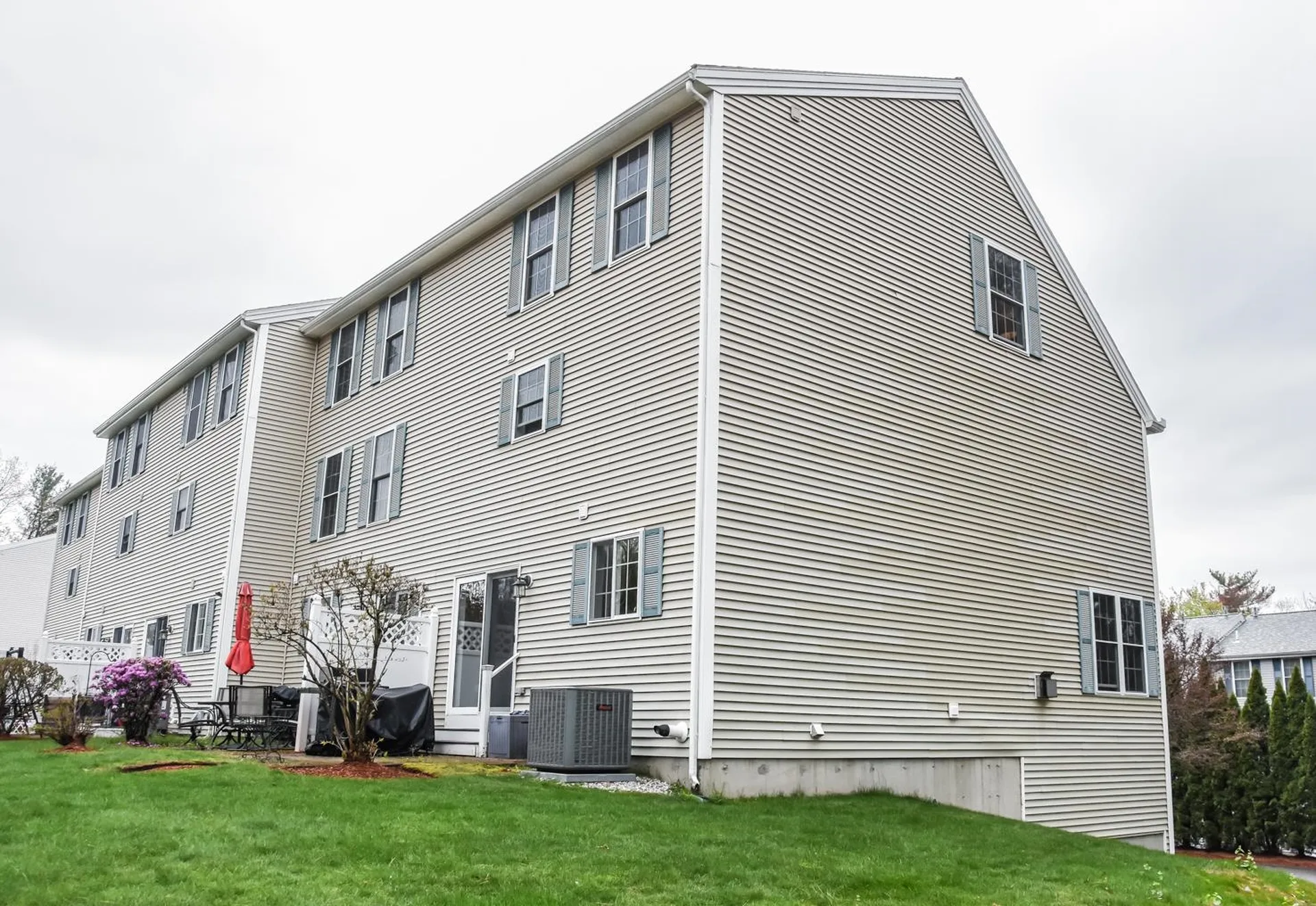 14 Georgetowne Drive Nashua NH 03062