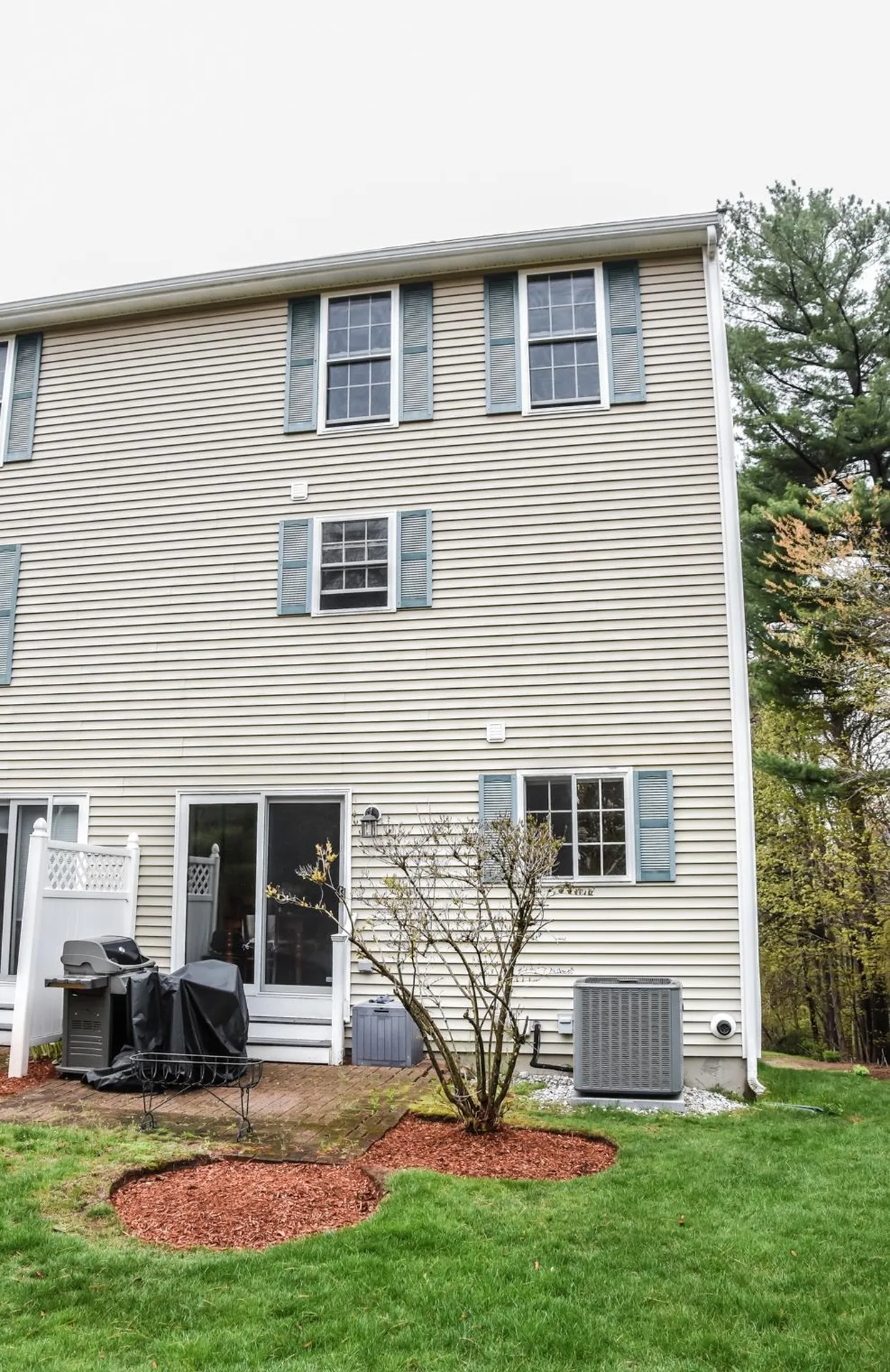 14 Georgetowne Drive Nashua NH 03062
