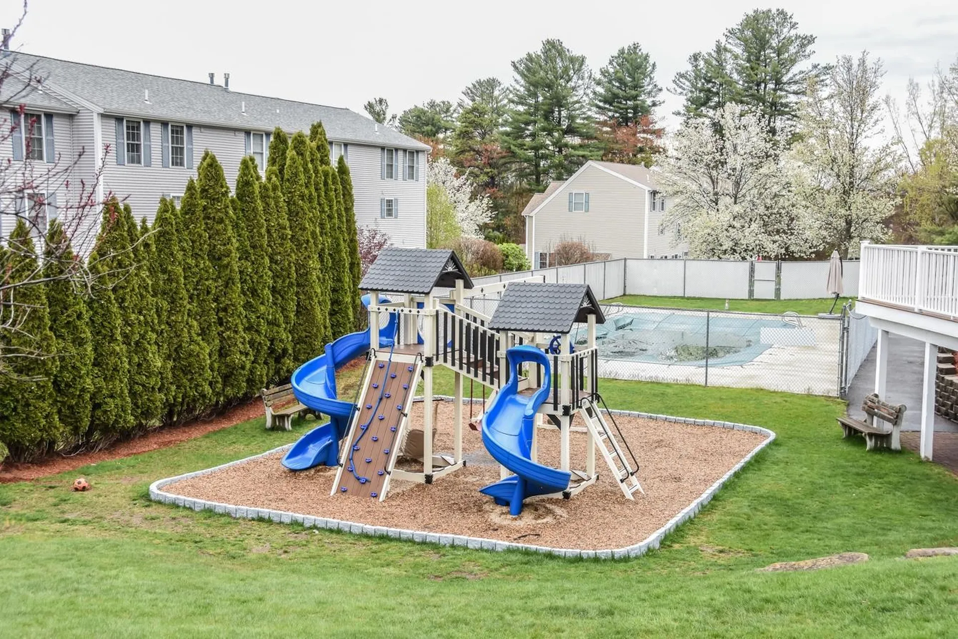 14 Georgetowne Drive Nashua NH 03062