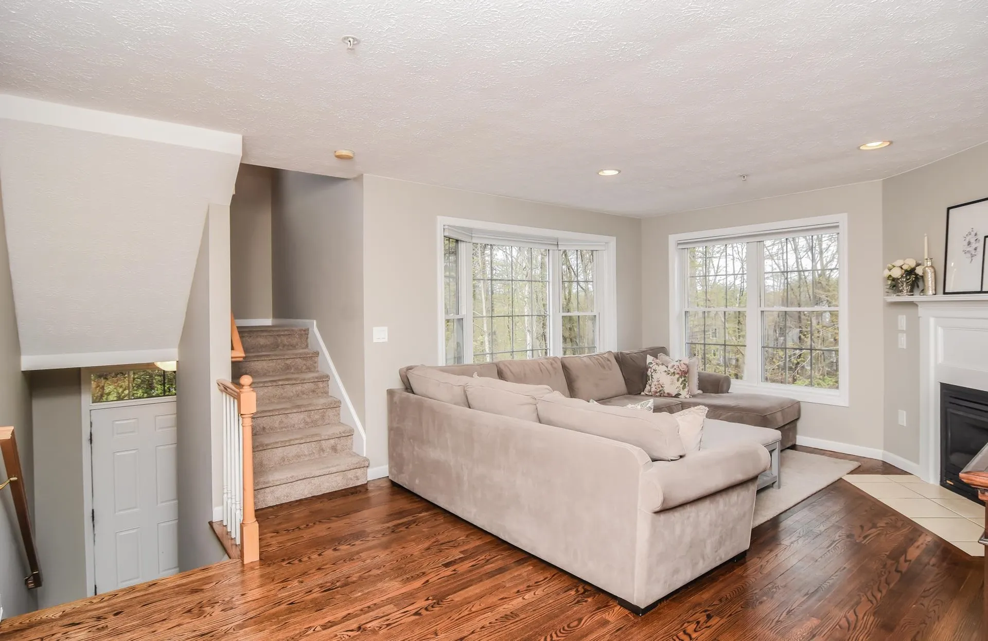 14 Georgetowne Drive Nashua NH 03062