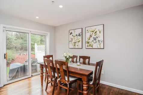 14 Georgetowne Drive Nashua NH 03062