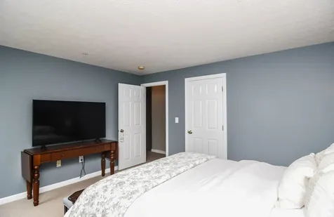 14 Georgetowne Drive Nashua NH 03062