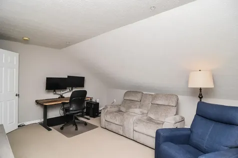 14 Georgetowne Drive Nashua NH 03062