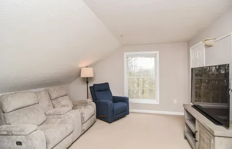 14 Georgetowne Drive Nashua NH 03062