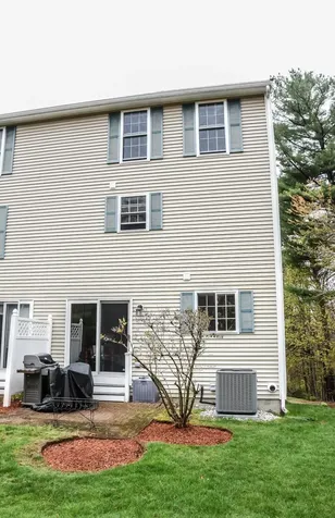 14 Georgetowne Drive Nashua NH 03062